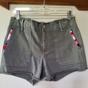 NWOT Antropologie Sundry Olive Embroidered Raw Hem Denim Shorts Womens Size 28